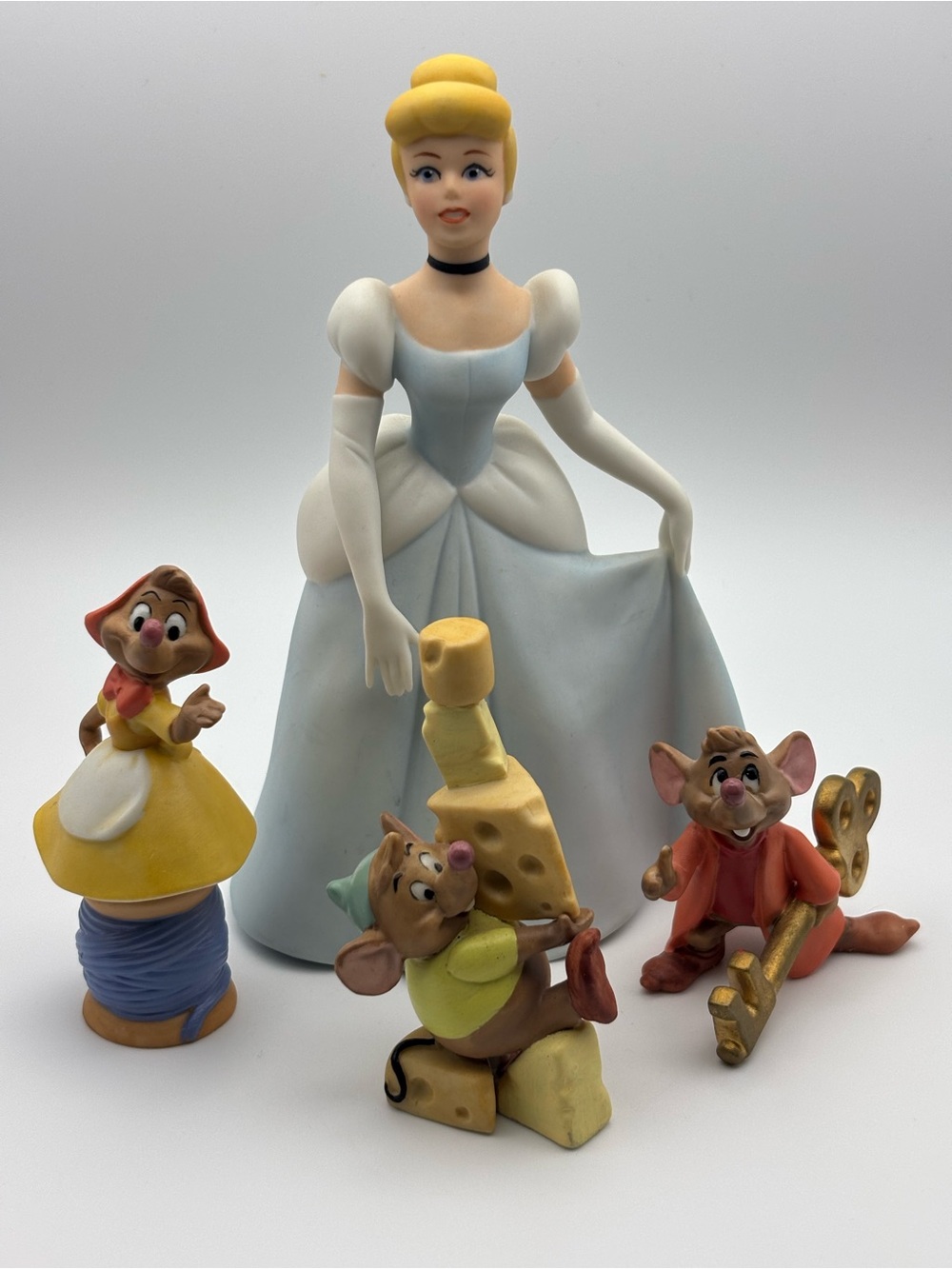 RARE Vintage Disney Cinderella And Mice Ceramic Figurines Collectible Pieces